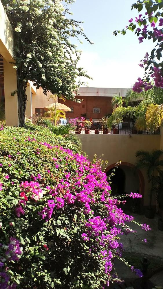 מזטלן The Melville Boutique Hotel מראה חיצוני תמונה